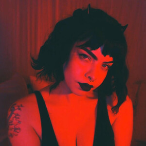 Haunter_Hexx live cam video preview