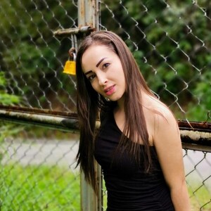 Tania_white1 video