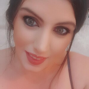 AHousewife2 video