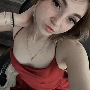 Daisyy live cam video preview