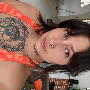 Luckyangell Kinky webcam from Colombia